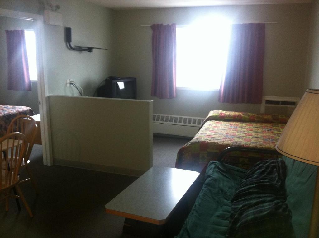 Raccoon Lodge Motel Sylvan Lake Camera foto