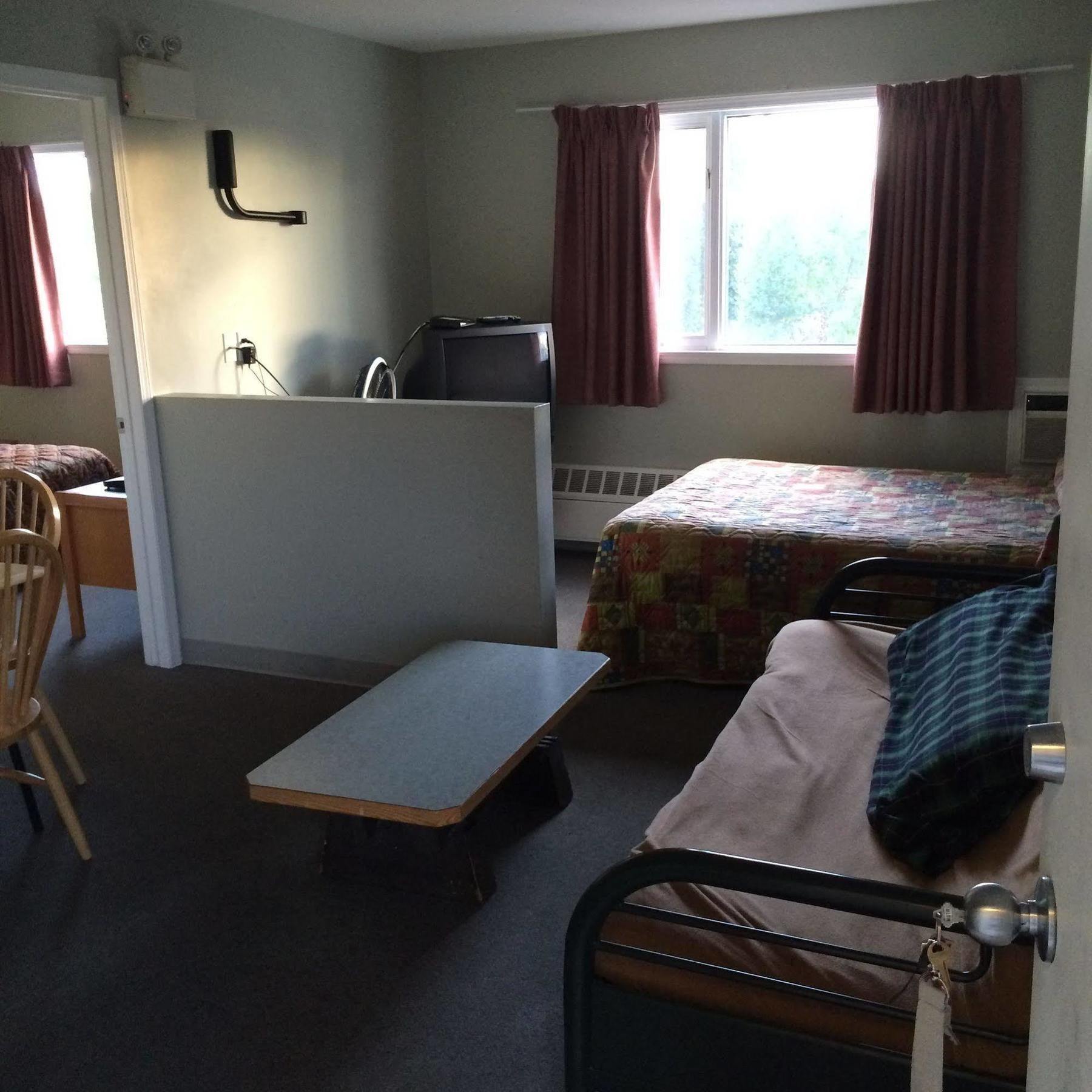 Raccoon Lodge Motel Sylvan Lake Esterno foto