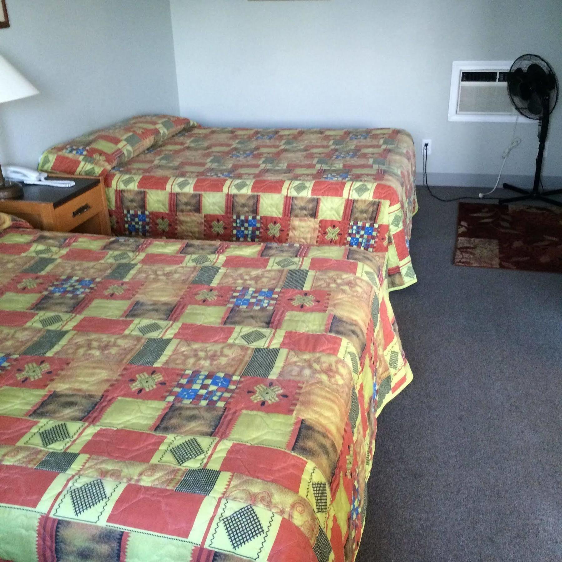 Raccoon Lodge Motel Sylvan Lake Esterno foto