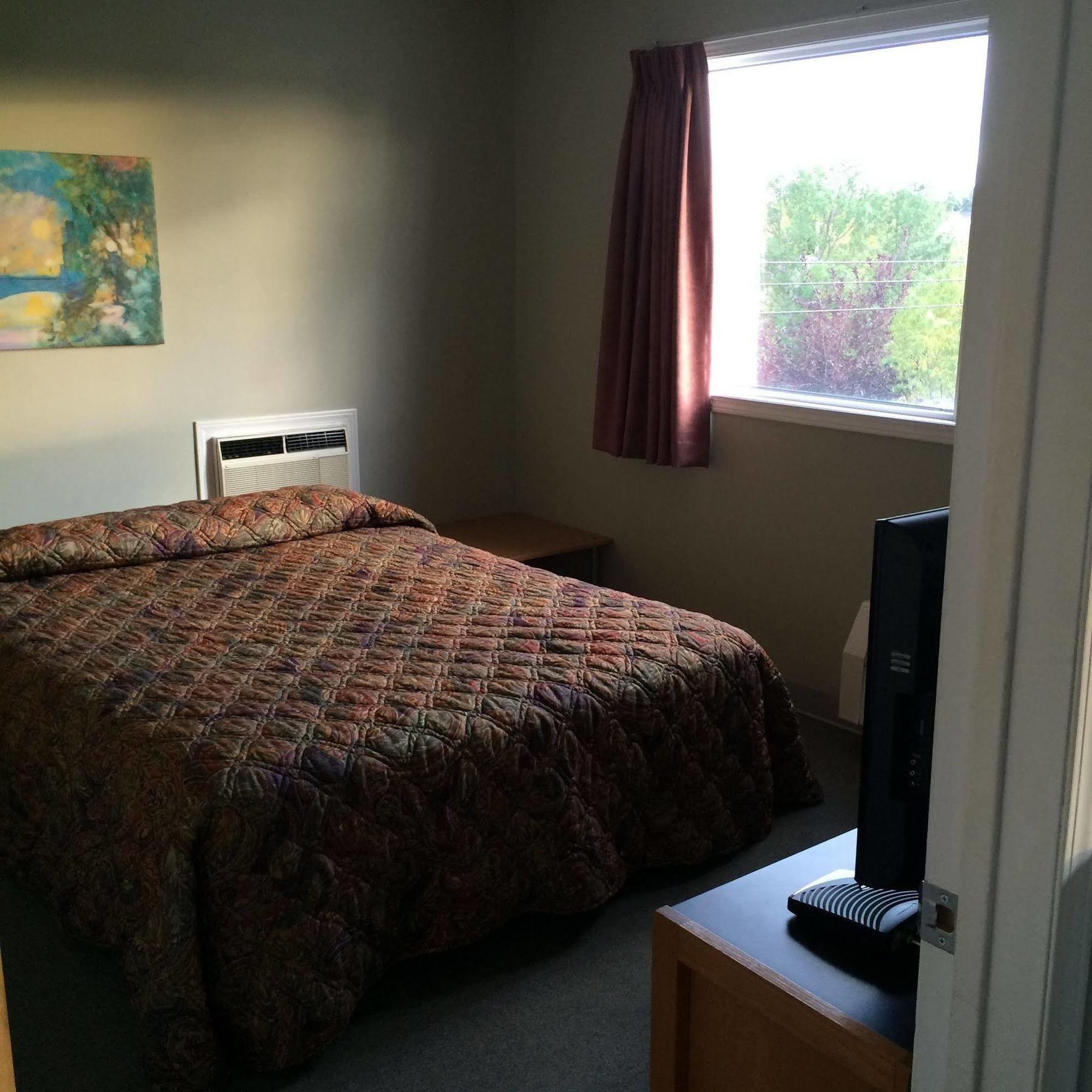 Raccoon Lodge Motel Sylvan Lake Esterno foto